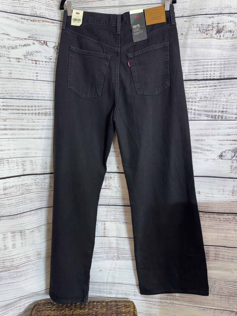 Levi’s Jeans Womens Size 31 Ribcage Wide Leg super high Rise Black Denim New - Picture 4 of 12